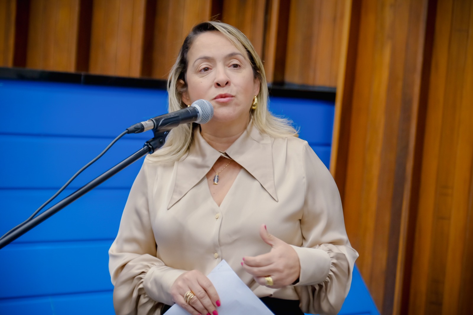 Hospital Regional de Dourados começa a funcionar com apoio e cobrança firme de Lia Nogueira