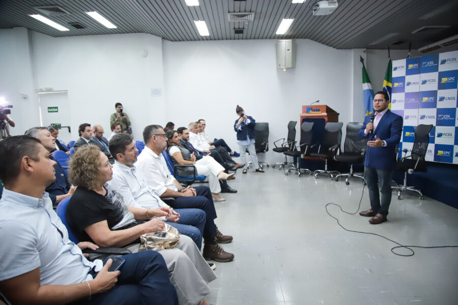 Em encontro com representantes do comércio, vereador Otávio Trad defende valorização do centro