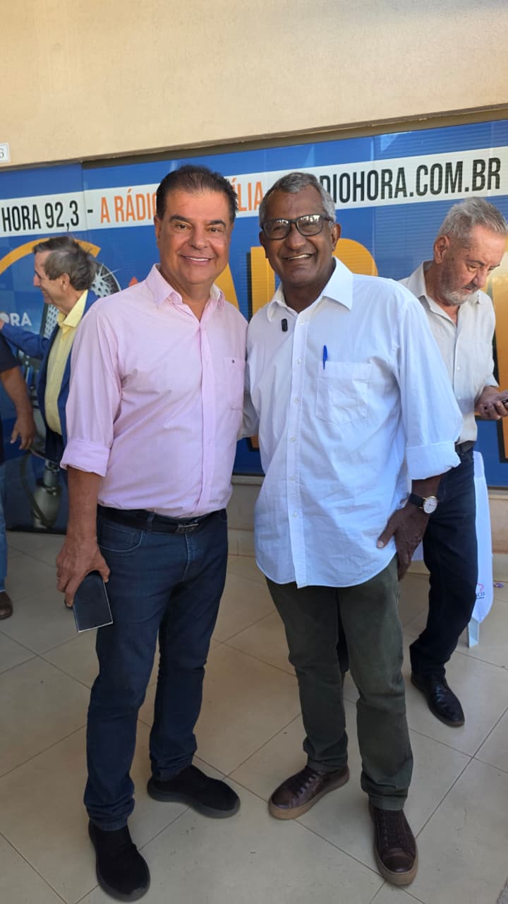 Senador Nelsinho Trad homenageia Arthur Mário Medeiros pelos 50 anos de jornalismo