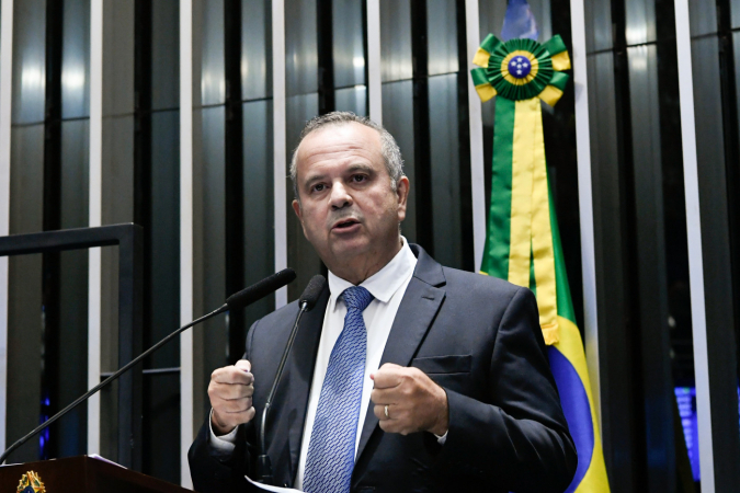 Rogério Marinho retira pré-candidatura ao governo do RN a pedido de Bolsonaro