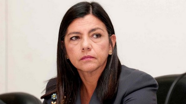 Roseana Sarney é internada com pneumonia durante tratamento contra câncer