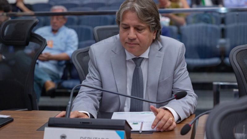 Caravina propõe garantia de lotação para servidor com dependente em tratamento de saúde