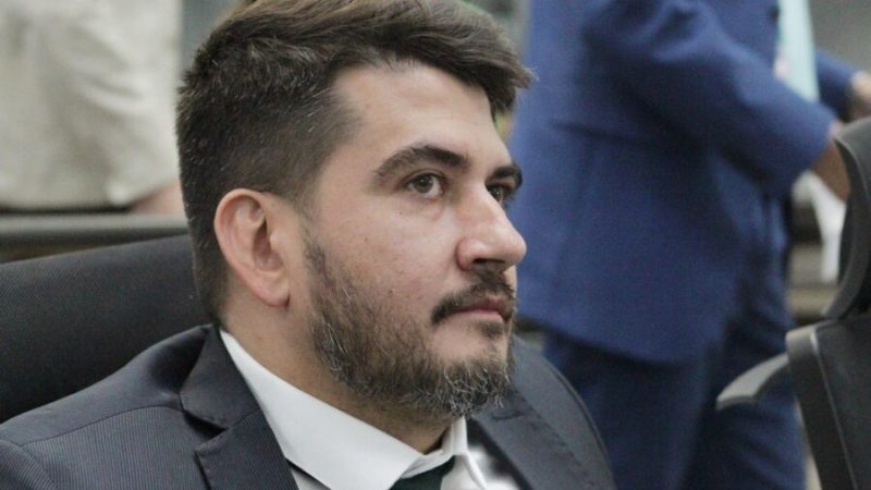 Vereador Rafael Tavares apresenta proposta para reduzir espera por atendimentos médicos em Campo Grande