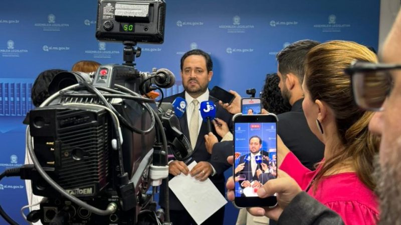 Em super bloco, Marcio Fernandes lidera metade dos deputados da ALEMS