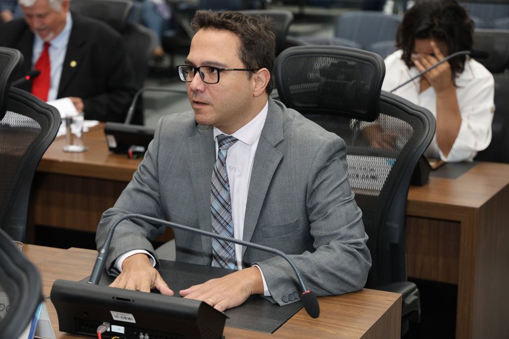 Deputado Pedrossian Neto propõe grupo para mapear terras raras em MS