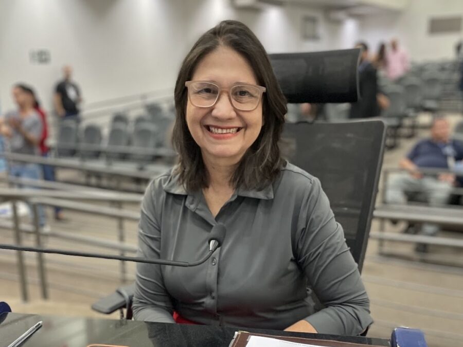 Luiza Ribeiro protocola primeiro projeto de 2026 e propõe ampliar cotas para negros e indígenas em concursos municipais e seleção simplificada