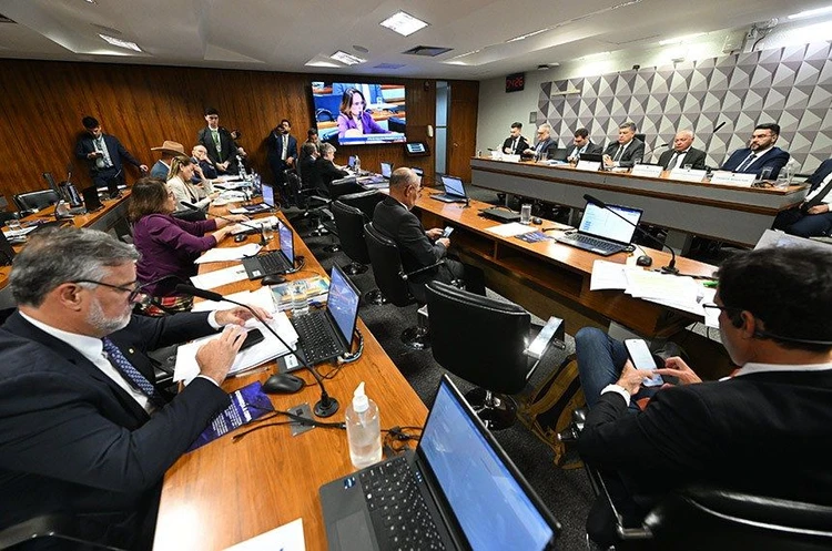 CPMI do INSS cancela sessão desta segunda (9) após depoente apresentar atestado médico