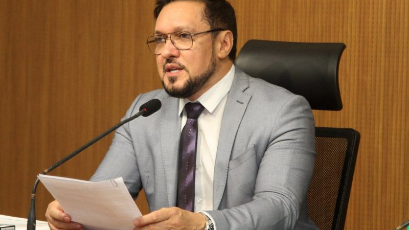 Lei de autoria do deputado Lucas de Lima torna obrigatório treinamento de desengasgo de bebês no pré-natal em MS