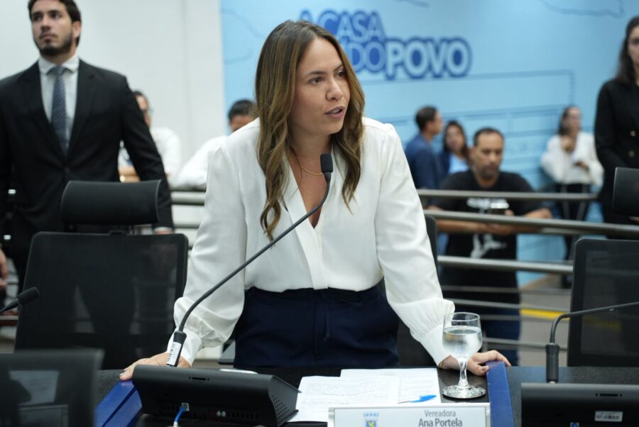 Ana Portela critica adiamento e diz que população saiu prejudicada com veto mantido.