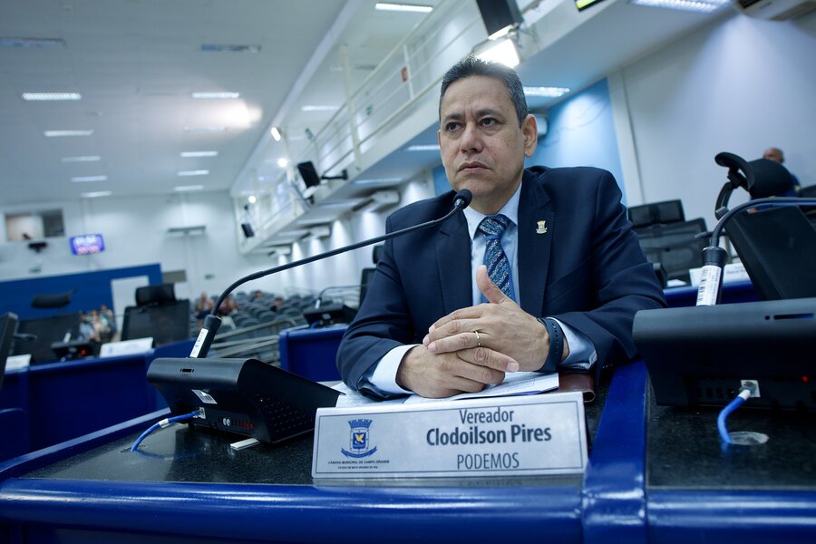 Vereador Clodoilson Pires integra grupo que tentou derrubar veto da taxa do lixo durante  sessão ordinária