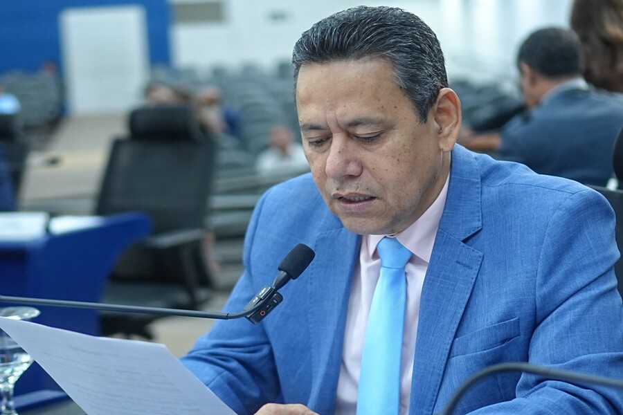 Vereador Clodoilson Pires solicita melhorias na infraestrutura da Capital e  homenageia talento do esporte