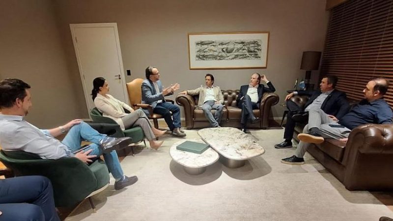 Dr. Lívio articula agenda de Roberto Justus com a prefeita e com o Governador