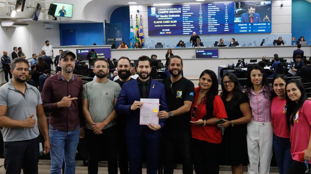 Projeto do vereador Fábio Rocha cria pontos de apoio para motoristas de aplicativo e é aprovado na Câmara