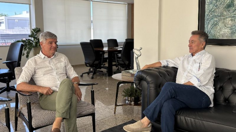 Em visita à Sanesul, deputado Hashioka reforça compromisso com saneamento básico
