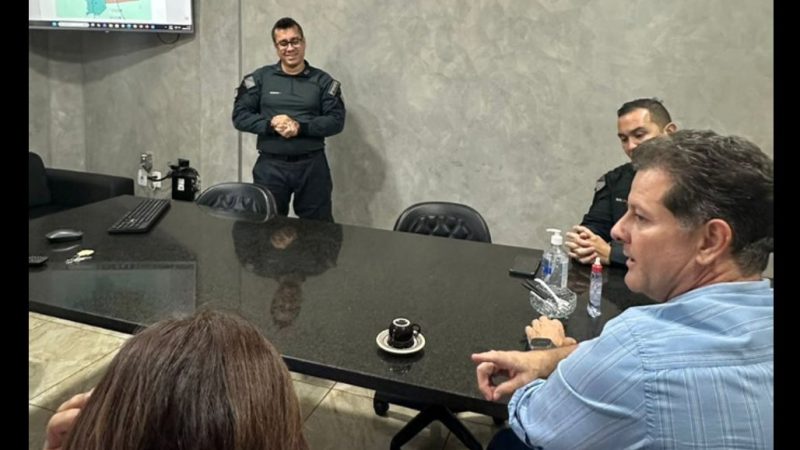 Renato Câmara homenageia policiais e acompanha planejamento da segurança em Dourados, Mato Grosso do Sul