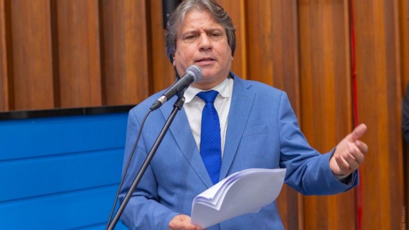 Caravina solicita tapa-buracos na rodovia MS-382 em Guia Lopes da Laguna