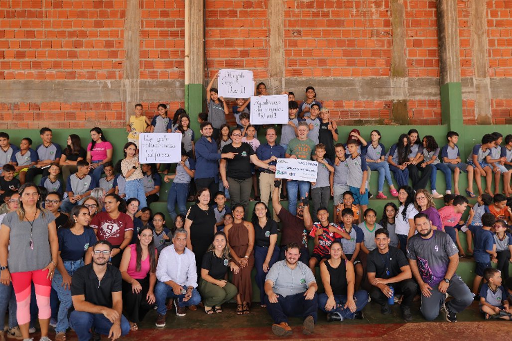 Em Sidrolândia Ms, Coronel David reforça Escola Porfíria Lopes