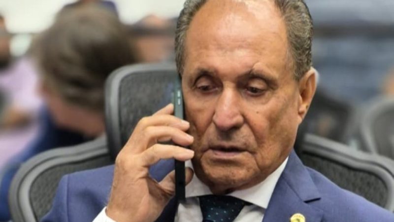 Zé Teixeira cobra investimentos e melhorias em escolas de Dourados, Mato Grosso do Sul