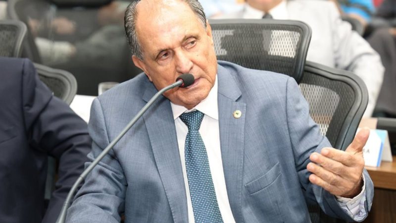 Segurança viária e reforma de escola motivam indicações de Zé Teixeira