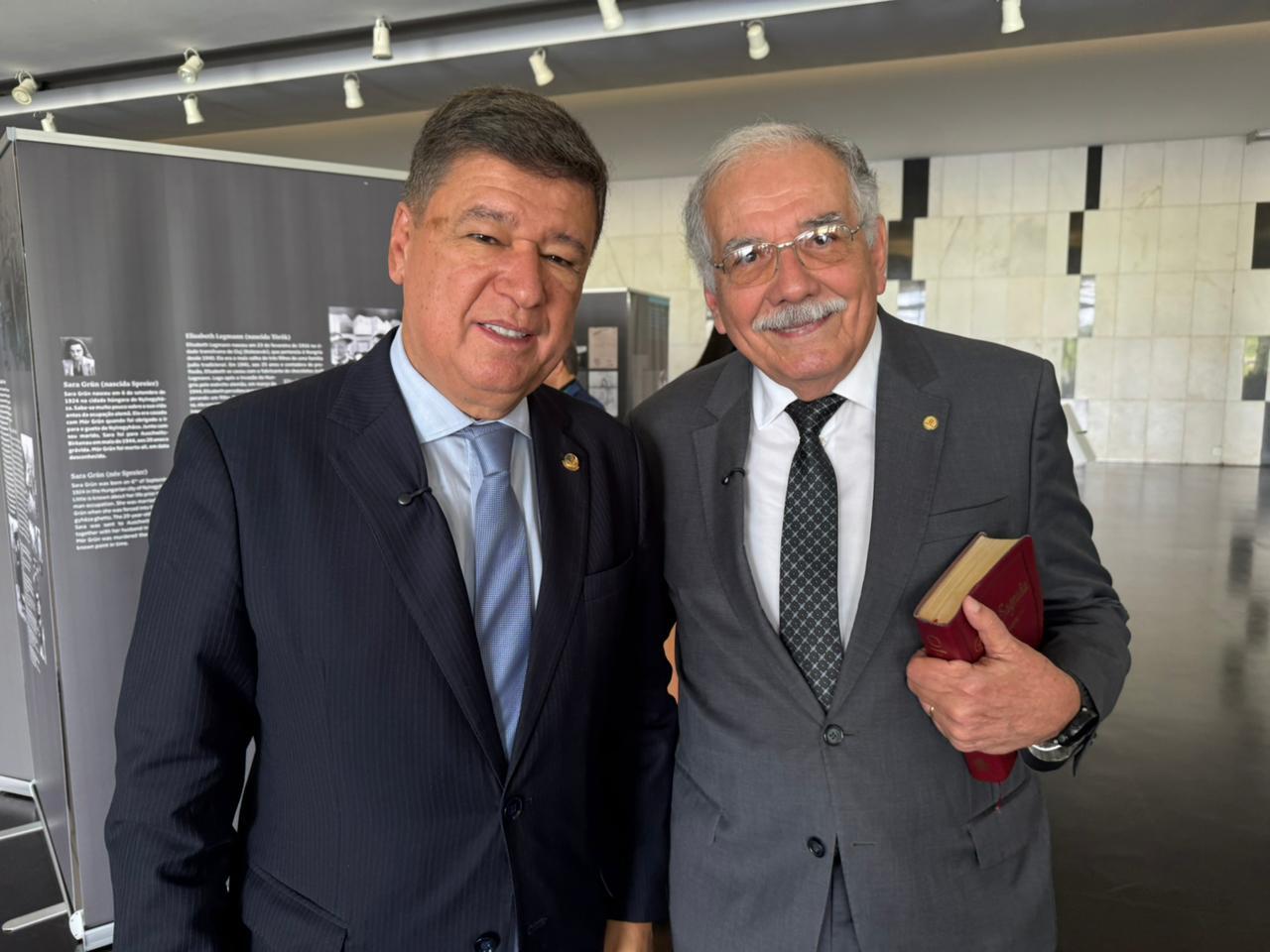 Dr. Luiz Ovando dirige culto no Senado ao lado de Carlos Viana e reforça apoio à CPMI do INSS em meio a embate com o STF