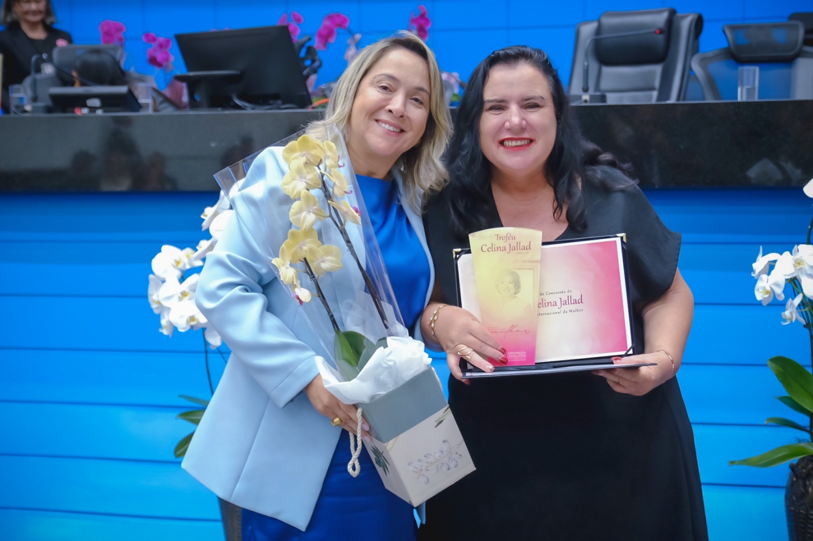 Deputada Lia Nogueira faz minuto de silêncio por vítimas de feminicídio em Mato Grosso do Sul