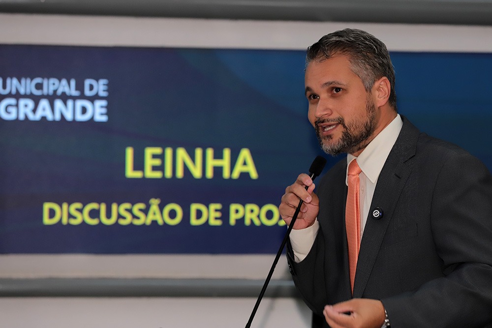 Vereador Leinha apresenta indicação para pavimentação no Jardim Santa Emília