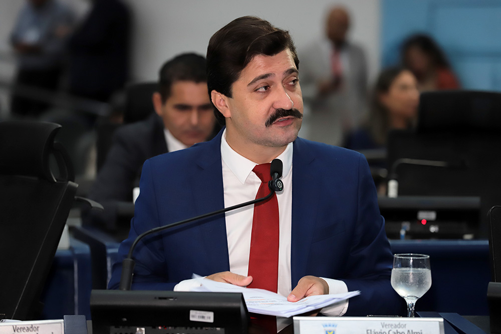 Após veto do Executivo, vereador Flávio Cabo Almi sustenta legalidade de projeto que identifica áreas públicas