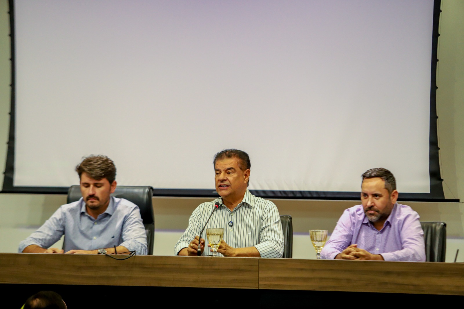 Senador Nelsinho Trad participa de treinamento com gestores de 40 municípios na Assomasul