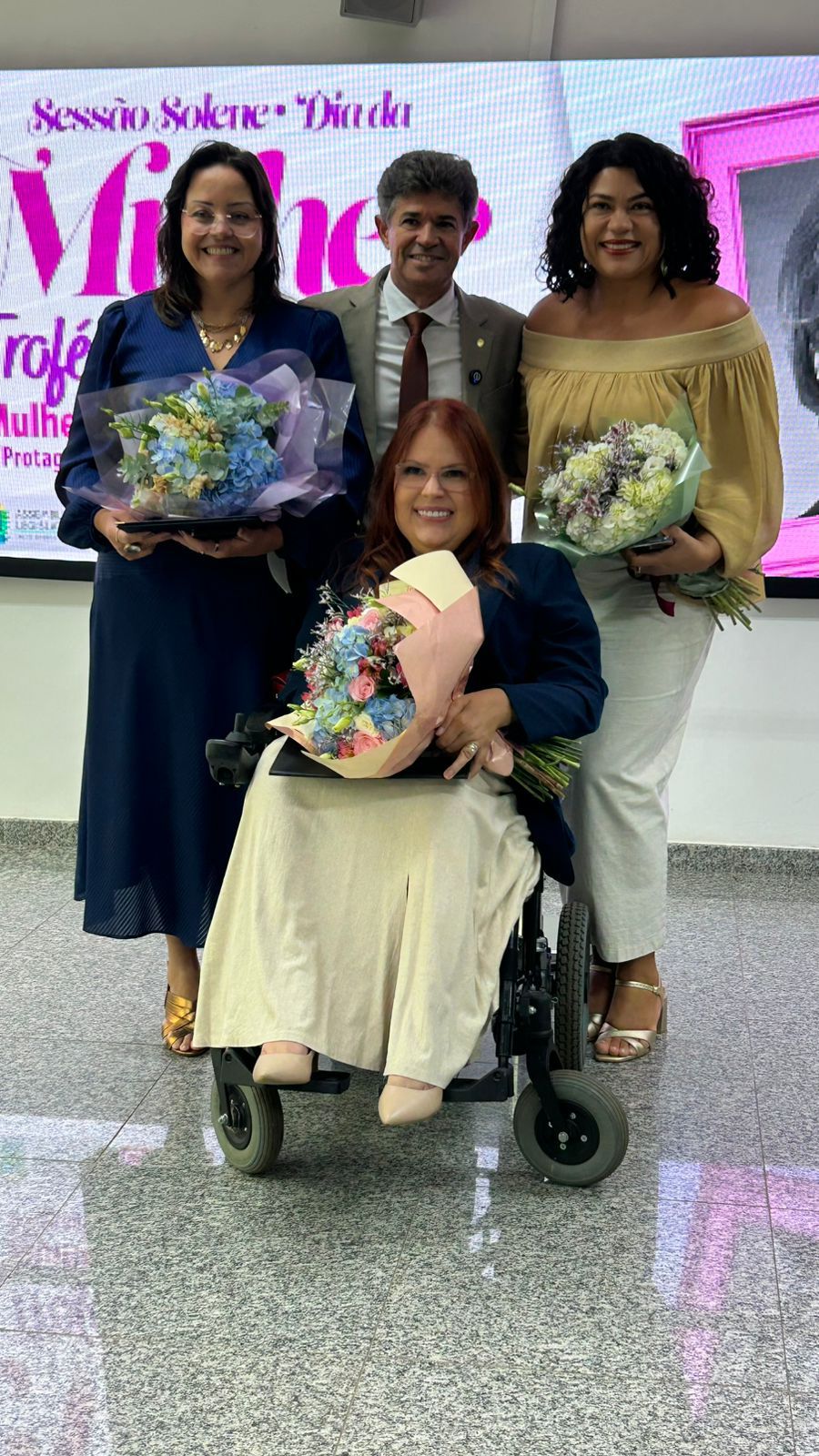 Mato Grosso do Sul: Deputado Rinaldo homenageia mulheres entrega Troféu Celina Jallad em sessão solene na Assembleia