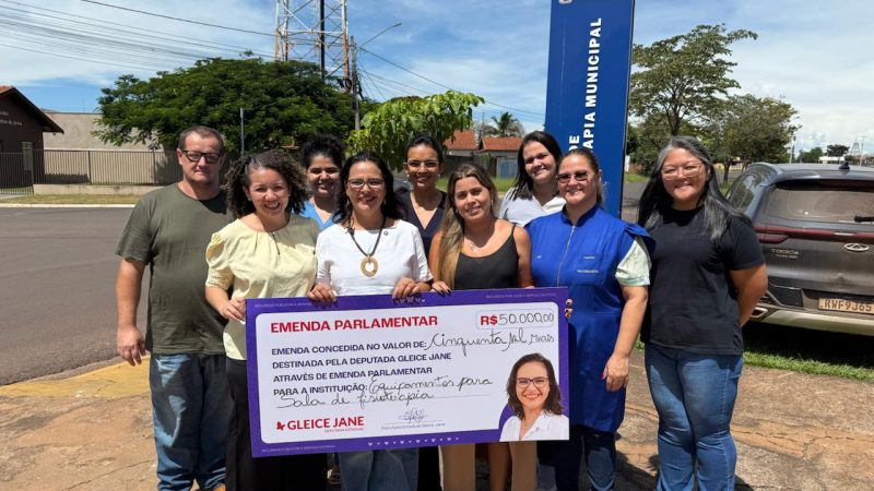 Gleice Jane destina R$ 250 mil em emendas e reforça presença em Ribas do Rio Pardo