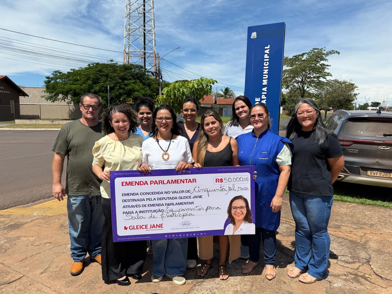 Gleice Jane destina R$ 250 mil em emendas e reforça presença em Ribas do Rio Pardo
