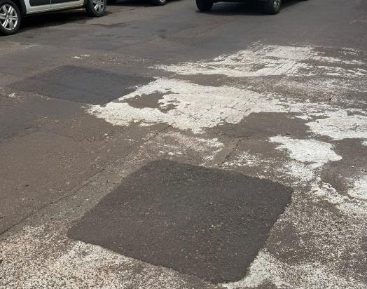 Após pedido de Landmark, Prefeitura realiza tapa-buraco na Chácara Cachoeira