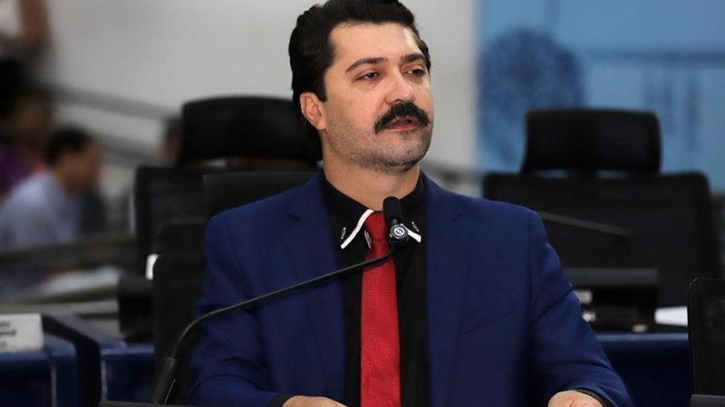 Flávio Cabo Almi fortalece articulação política e pauta sigilo no atendimento de ISTs