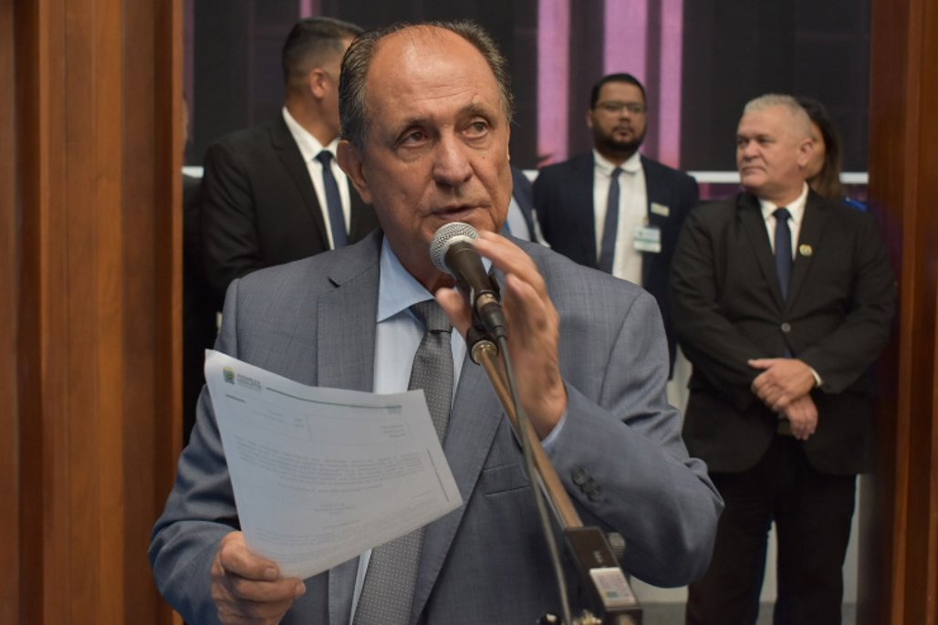 Deputado Zé Teixeira articula construção de praça em Campo Grande