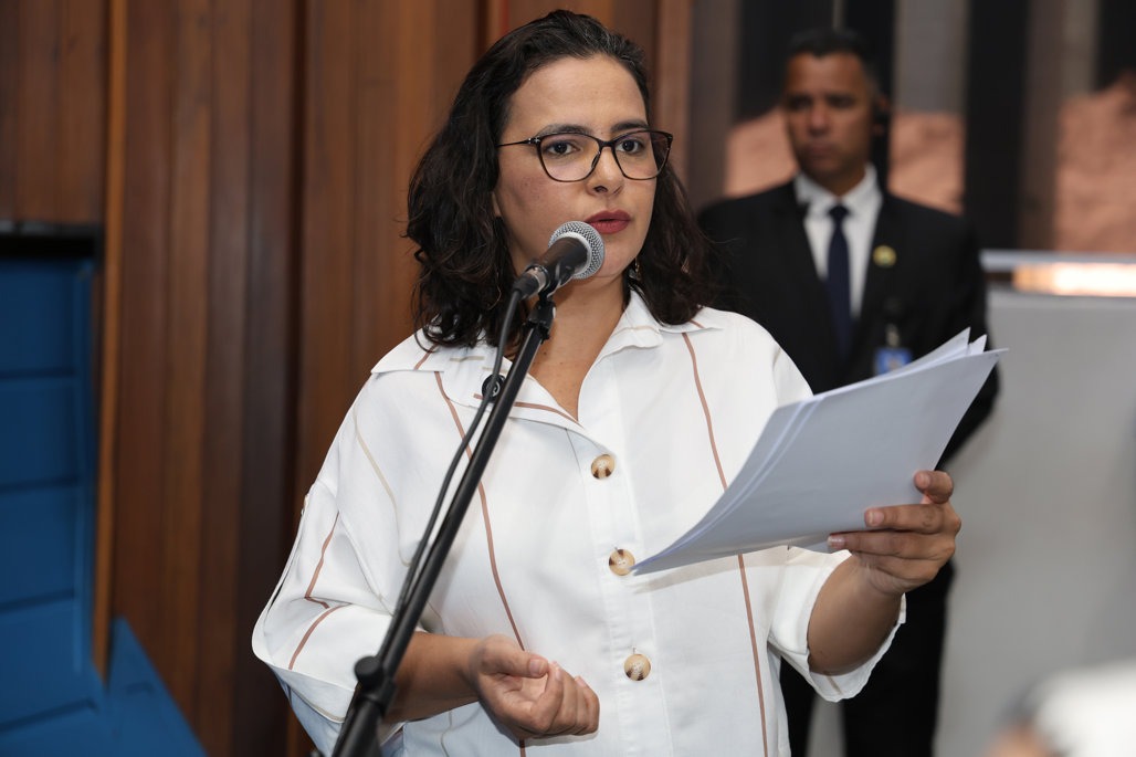 Deputada Gleice Jane propõe barrar entidades misóginas de reconhecimento público