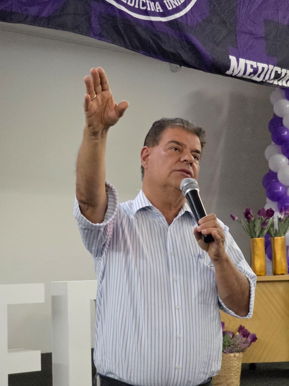 Senador Nelsinho Trad garante R$ 8,1 milhões para a saúde em MS e reforça atuação como médico ao lado de acadêmicos da Uniderp