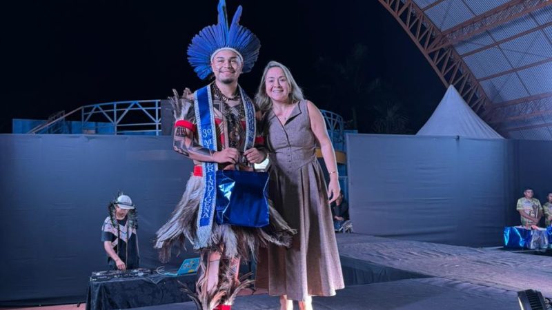 Lia Nogueira é homenageada em evento que destaca a cultura e a identidade dos povos indígenas