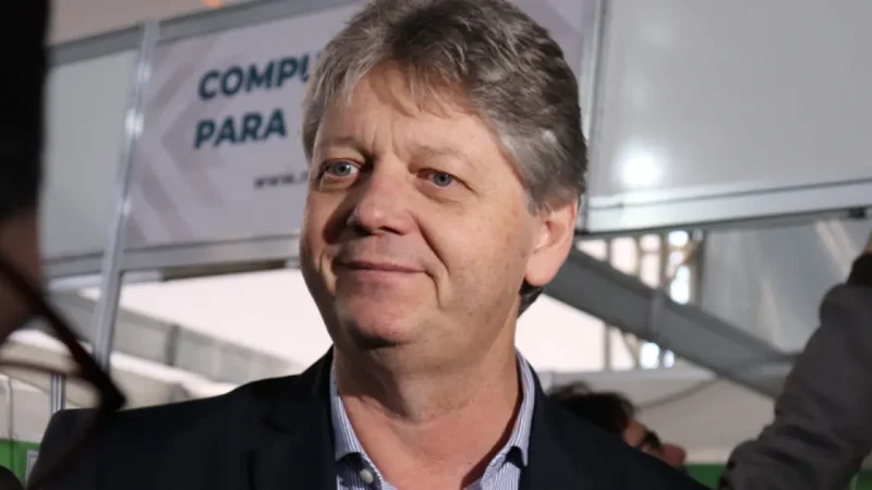 Verruck deixa secretaria e se filia ao Republicanos para disputar vaga federal