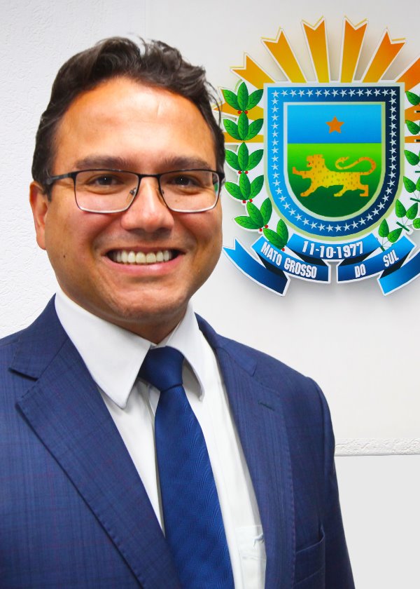 Deputado Pedrossian Neto homenageia a Associação dos Profissionais dos Correios pelos 40 anos de fundação