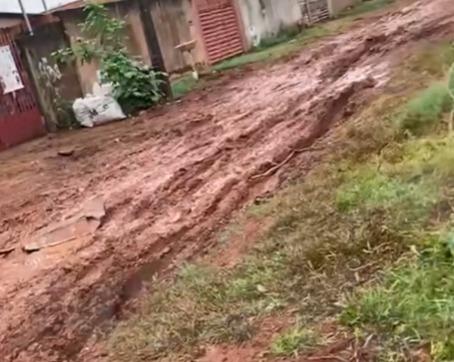 Após reclamações de moradores, Landmark solicita patrolamento e encascalhamento no Guanandi II