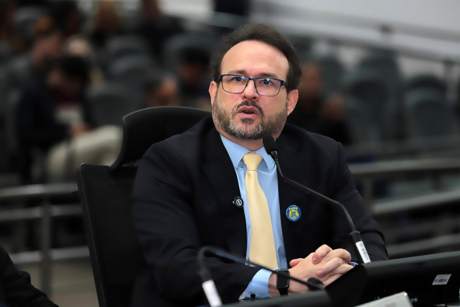 Vereador Dr. Lívio defende debate sobre morte digna após emocionante fala de paciente terminal Tiago Pitthan