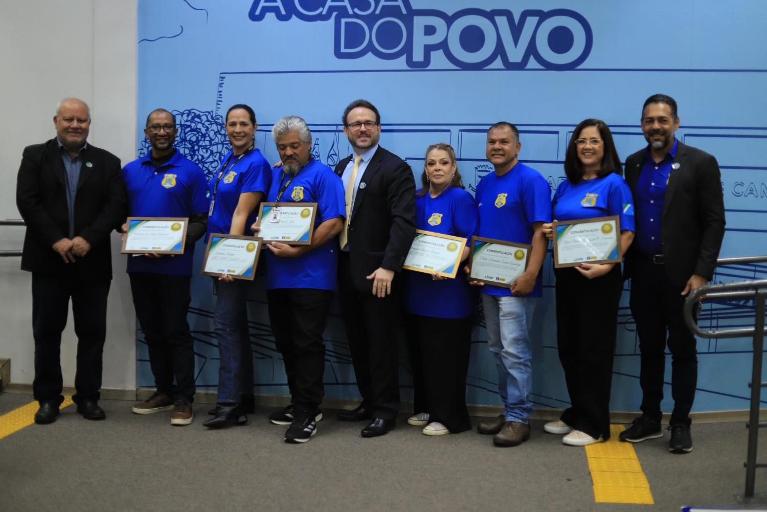Vereador Dr. Lívio homenageia auxiliares de necropsia do IML com Moção de Congratulação
