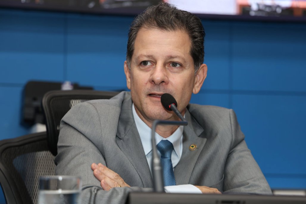 Deputado Renato Câmara solicita climatização para escola estadual de Sidrolândia
