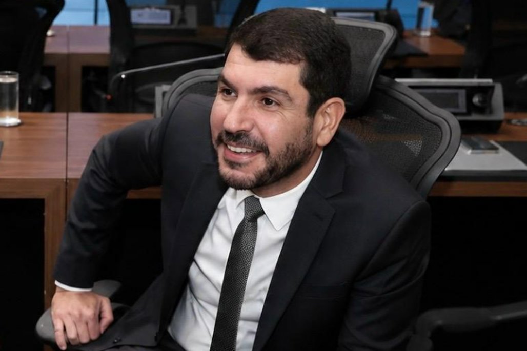 Jamilson Name solicita tachões refletivos para reforçar segurança no trânsito de Naviraí