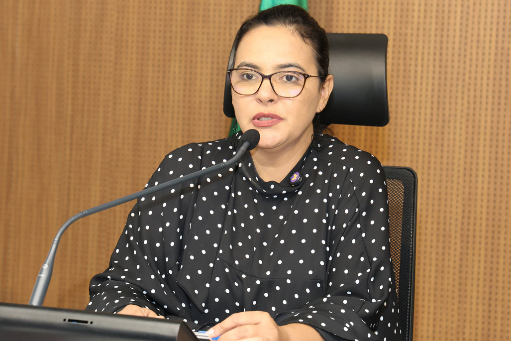 Gleice Jane defende valorização da UEMS e critica abandono da universidade pública em Mato Grosso do Sul