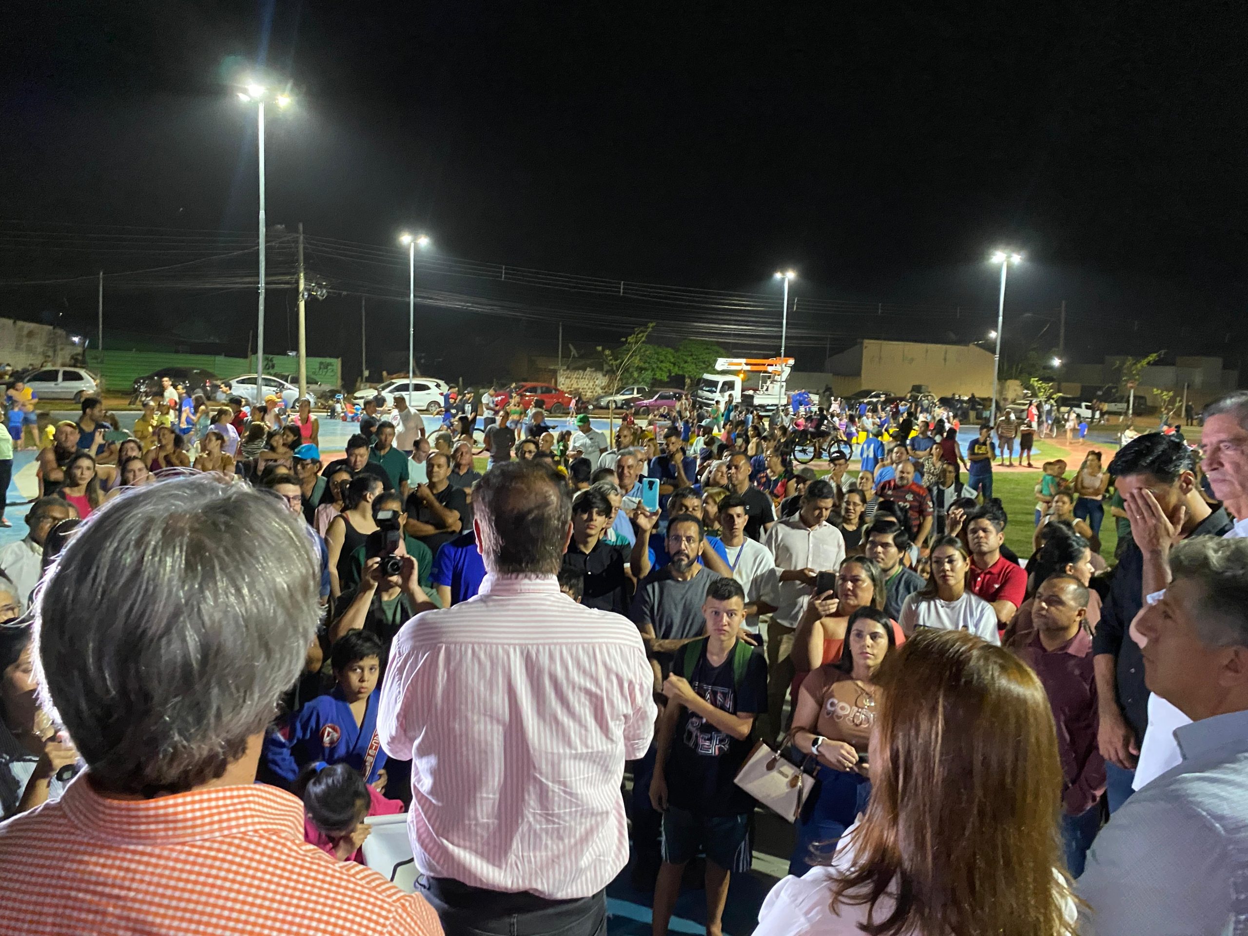 Senador Nelsinho Trad transforma investimento em realidade no Bairro Santa Emília, em Campo Grande, e é recebido com emoção pela comunidade