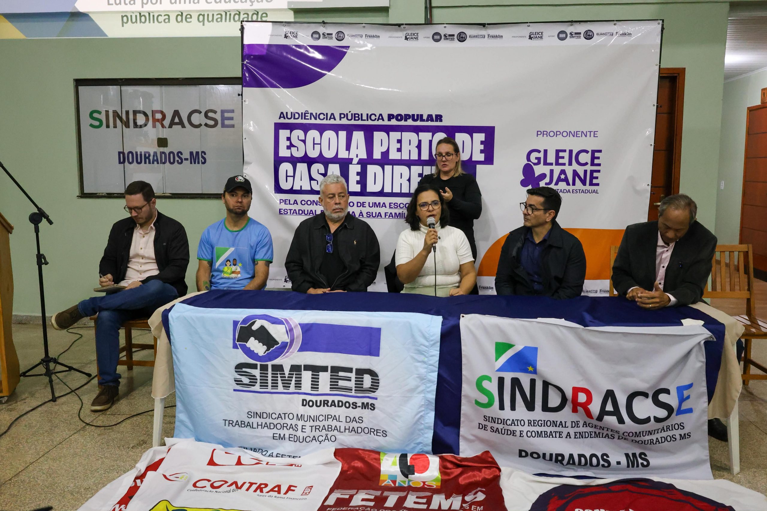 Gleice Jane pressiona Prefeitura e cobra solução para construção de escola na região do Jardim Guaicurus