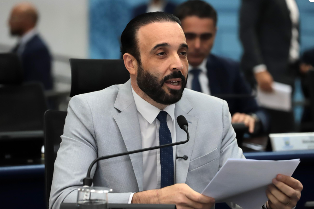 “Professor não pode ficar no prejuízo”, afirma Professor Juari sobre repactuação do piso do magistério
