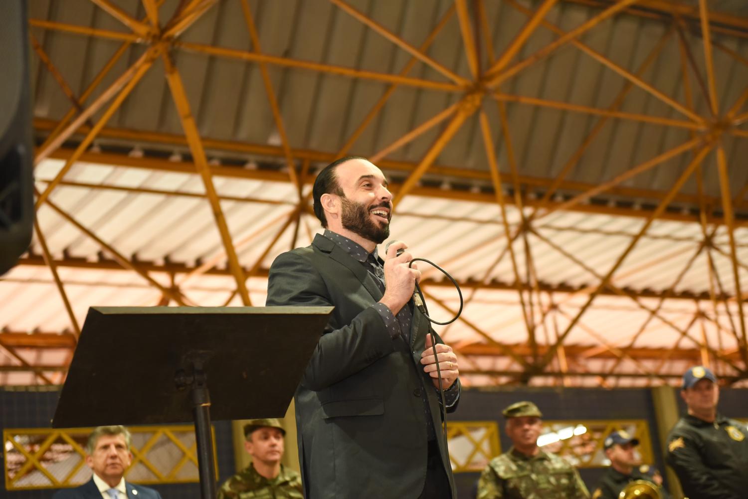 Juventude e cidadania: Professor Juari participa de cerimônia de dispensa do Serviço Militar e Juramento à Bandeira