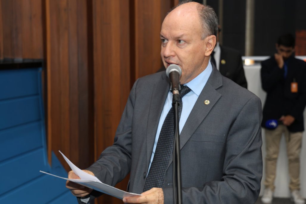 Deputado Junior Mochi homenageia pastores e líderes religiosos pelo Dia do Pastor